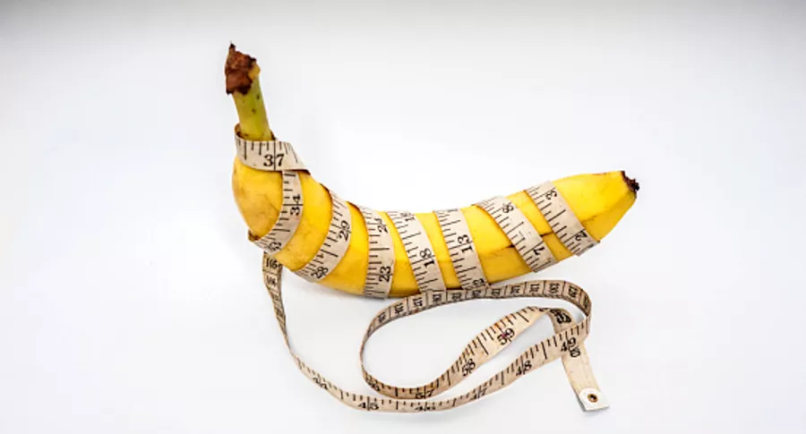 Imagen de un plátano envuelto en un metro ilustra artículo Personaje infantil con "pene más grande" agita Dinamarca