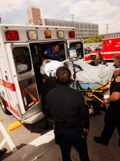 Ambulancias no llevarán pacientes con pocas chances de sobrevivir en Los Ángeles.
