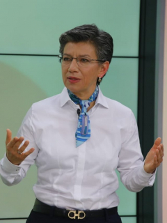 Reclamos a Claudia López por las pocas UCI en Bogotá