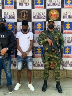 Esteban Palacios Cadavid, de 20 años, capturado como presunto responsable de robar el celular y extorsionar con fotos íntimas a una joven universitaria, en Medellín