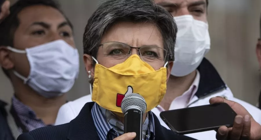 Claudia López, alcaldesa de Bogotá, sugirió que nueva cepa del coronavirus ya estaba en el país.