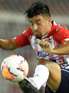 Sherman Cárdenas, nuevo jugador de Santa Fe; procede de Junior. Imagen de referencia del volante en el cuadro 'tiburón'.