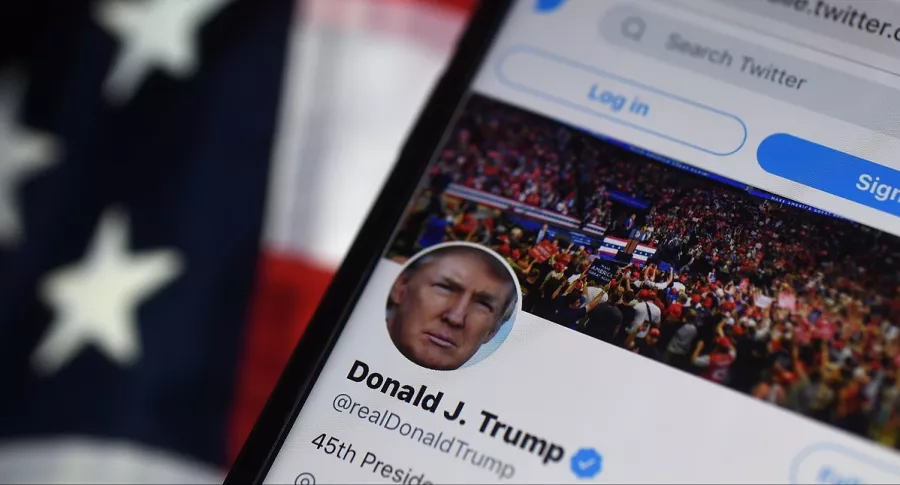 Debate sobre libertad de expresión por veto de Twitter a Trump