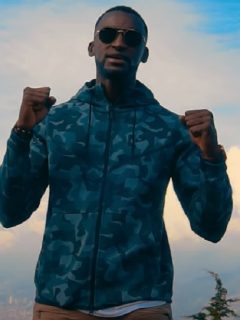 Jackson Martínez en su nuevo video de música cristiana