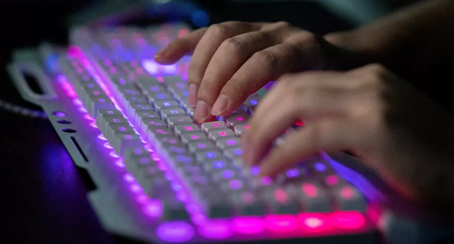Imagen de teclado ilustra artículo Desmantelan ‘olla’ más grande de venta de drogas en Darknet