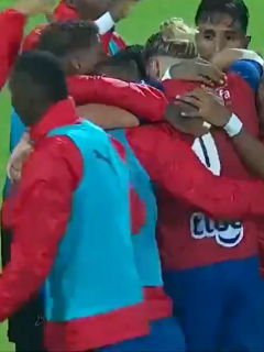 En el debut de 'Bolillo', Medellín elimina a Junior en Copa Colombia.
