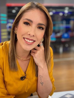 Juanita Gómez en Noticias Caracol, ilustra nota de video de ella sin maquillaje.