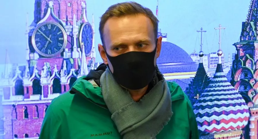 El líder de la oposición ruso Alexei Navalny en el aeropuerto Sheremetyevo de Moscú, Rusia, a su llegada desde Berlín, Alemania, el 17 de enero de 2021, cuando fue detenido.