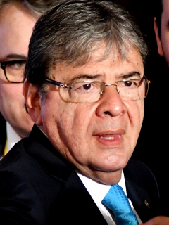 Carlos Holmes Trujillo, ministro de Defensa internado por COVID-19, del que sus familiares dieron parte de salud