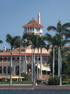 Esta es la mansión de Donald Trump, su hogar permanente en Florida