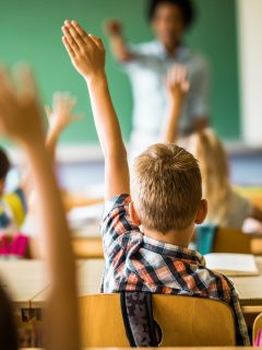 Mineducación desmiente: cadena pedía datos de menores para vacunación