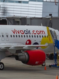 Avión de Viva Air ilustra nota sobre multa que Supertransporte le impuso a esa aerolínea