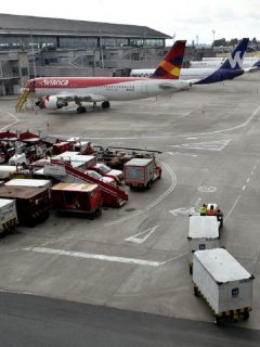 Cierran el aeropuerto El Dorado de Bogotá: no llegan ni salen vuelos