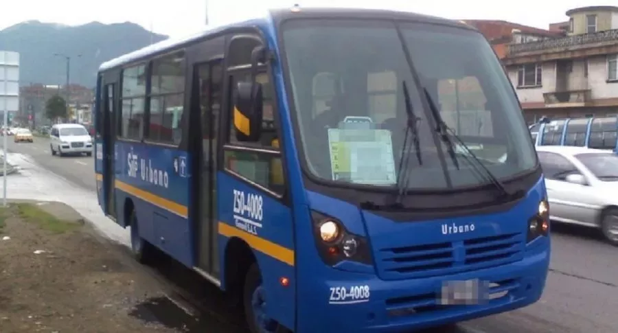 Bus del SITP en Bogotá, como el que fue robado este lunes por ladrones con armas de fuego