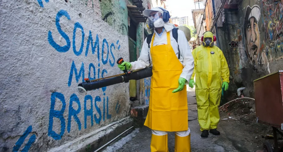 ¿Qué se sabe de la cepa de coronavirus en Brasil a la que Colombia teme?