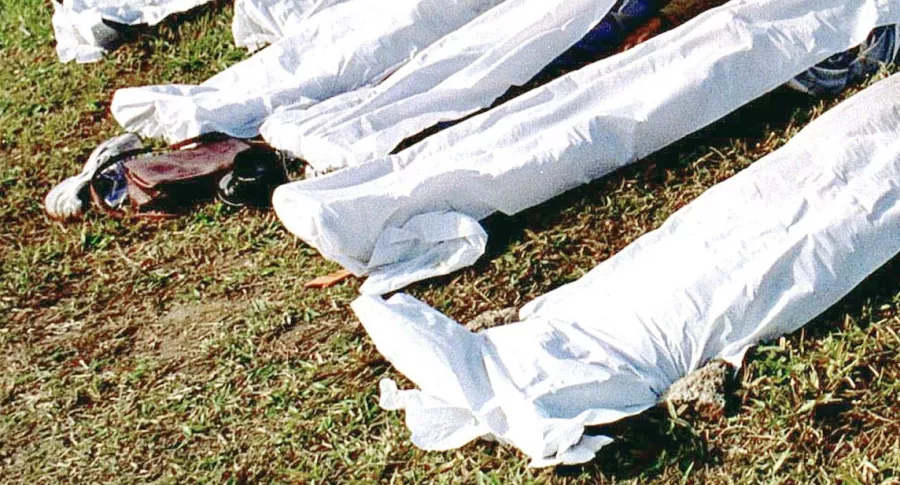 Imagen de cuerpos en un accidente ilustra artículo Mueren en accidente venezolanos cuando se dirigían hacia Colombia