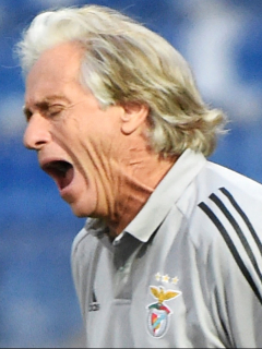 Jorge Jesús, nuevamente con coronavirus; tiene infección respiratoria. Imagen de referencia del entrenador portugués.