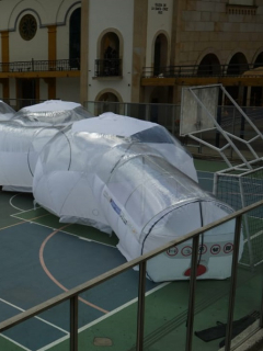 Fotos: cápsulas de aislamiento portátiles para pacientes de coronavirus