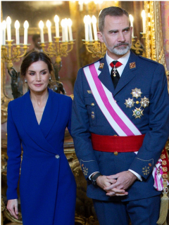Foto de Letizia, Felipe VI e Iván Duque, a propósito de vs. en sus salarios