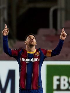 El futbolista argentino Lionel Messi, que anunció acciones legales contra quienes filtraron su contrato con FC Barcelona, celebra su gol contra el Athetic de Bilbao en Liga de España el 31 de enero de 2021.