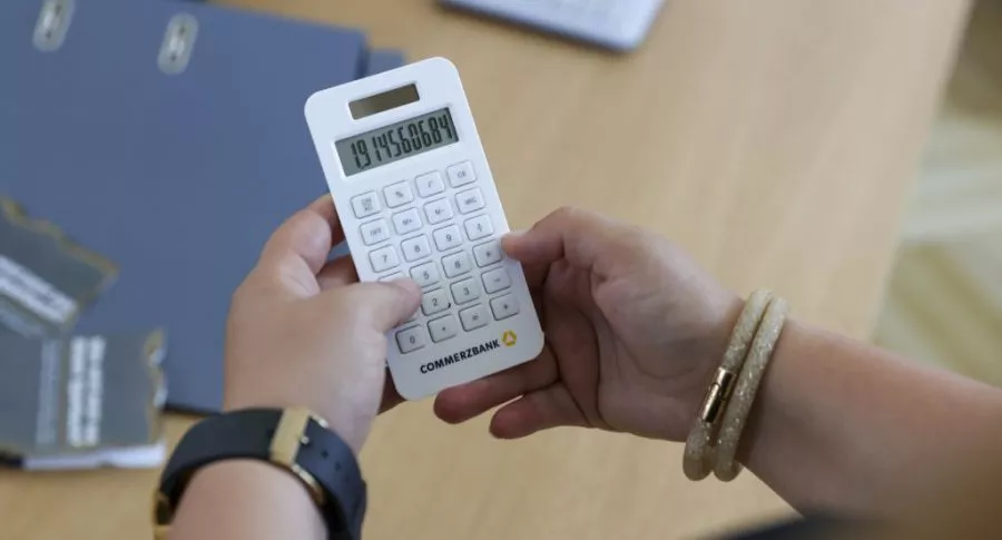 Foto de calculadora ilustra nota sobre Cesantías en Colombia: ¿cuándo se pagan y cuándo se pueden usar?