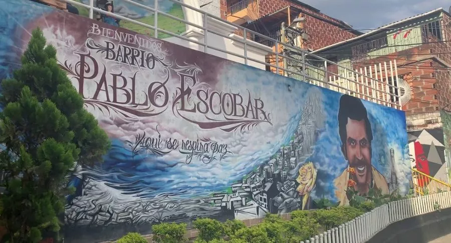 Barrio Pablo Escobar: Estado hará obras públicas después de 36 años