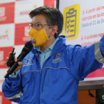 Claudia López les subirá el sueldo a unos 60.000 empleados del Distrito; ¿mucho o poco?