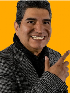 Fotomontaje de Ricardo Silva y 'Goku', personaje de 'Dragon Ball Z', a propósito de que el cantante está hospitalizado.
