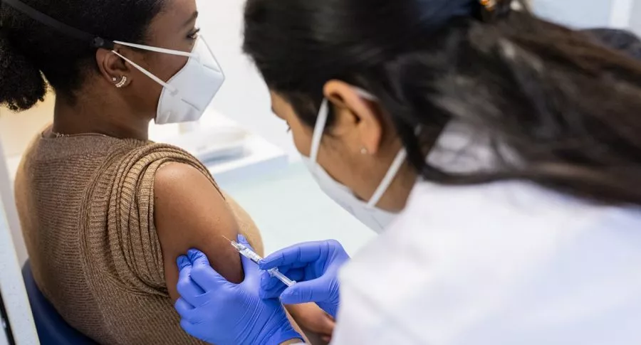 Vacunas en Colombia: encuesta sobre vacunación contra Covid-19
