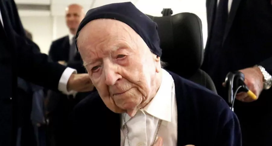 La monja Lucile Randon, considerada la persona más longeva viva en Europa, superó exitosamente a sus 116 años el coronavirus. 