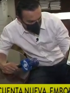 Juan Diego Alvira reclamando en el Congreso por lo embolatada que está la ley de borrón y cuenta nueva