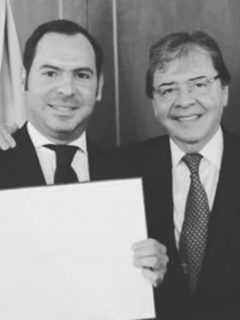 Camilo Trujillo y Carlos Holmes Trujillo.