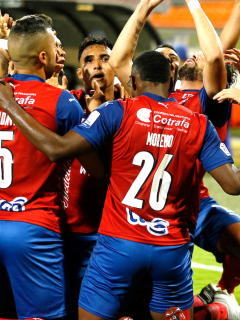 Medellín, bicampeón de la Copa Colombia; derrotó en penaltis al Tolima.