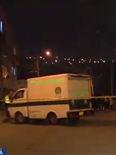 Carro de la Sijín haciendo levantamiento de conductor en Ciudad Bolívar