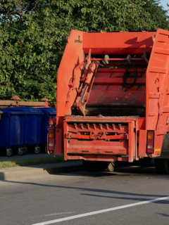 Carro de la basura, ilustra nota de recolectores de basura salvan a niña de 10 años de pedófilo