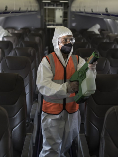 El Ministerio de Salud de Colombia puso nuevas condiciones para viajar en avión durante la pandemia de COVID-19 en febrero del 2021.