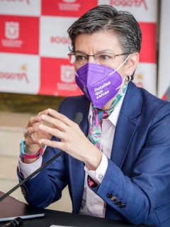 Claudia López, a la que el Gobierno desmintió por decir que cepa brasileña de COVID-19 estaba en Bogotá