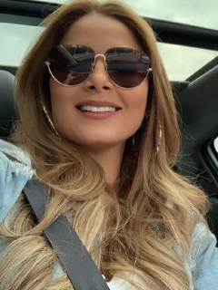 Melissa Martínez con su esposo Matías Mier, ilustran nota sobre qué hizo ella con su primer sueldo.