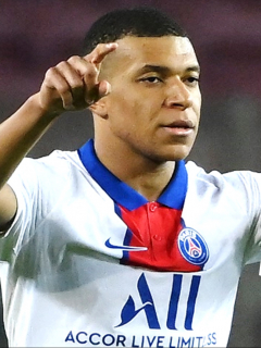 Kylian Mbappé vale el doble que Cristiano Ronaldo, según el PSG. Fotomontaje: Pulzo.
