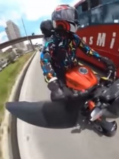 Accidente de motociclistas que se estaban grabando por avenida de Bogotá