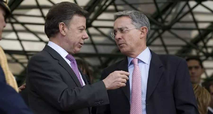 Falsos positivos: Uribe no le echó el agua sucia a Santos