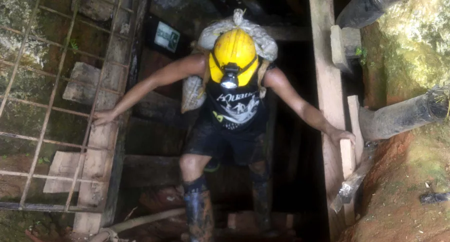 3 muertos en mina de oro de Antioquia por mal manejo de explosivos. Imagen de referencia de una mina de oro.