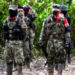 “Apoyamos al camarada Maduro”: guerrilleros colombianos, adoctrinando en Venezuela