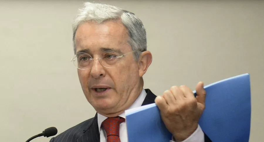 Álvaro Uribe Vélez, que propuso una reforma integral urgente para Colombia
