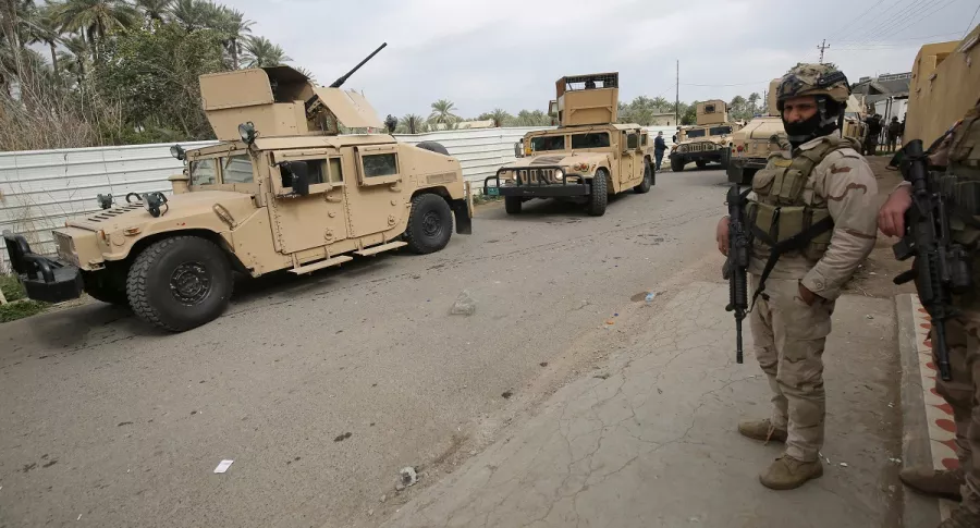Imagen de soldados iraquíes en Bagdada ilustra artículo Atacan con cohetes la embajada de EE.UU. en Irak