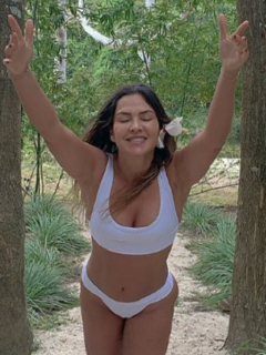 Katherine Porto, que muestra orgullosa su cuerpo