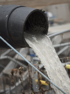 Construcción en el sistema de agua. Imagen ilustrativa a los cortes de agua que harán este 24 de febrero.