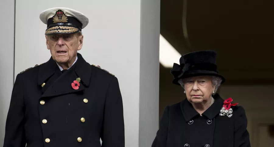 Foto de Príncipe Felipe y la reina Isabel II, a propósito de estado de salud de él