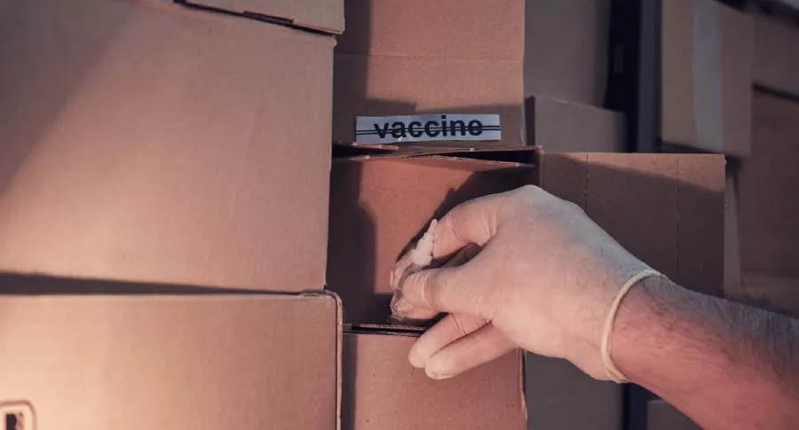 Imagen que ilustra la situación con tres vacunas que se habrían perdido en Medellín. 