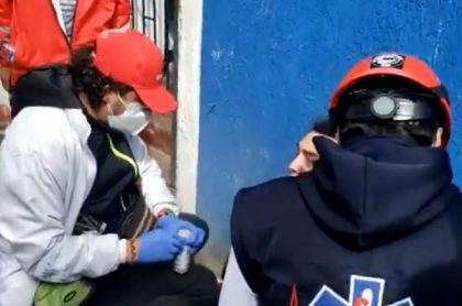 Protestas en Bogotá: joven podría perder ojo por objeto que le lanzó el Esmad
